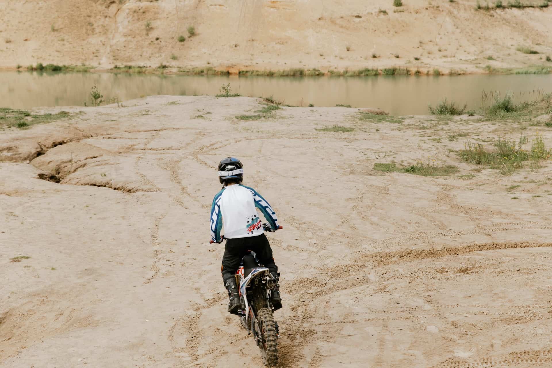 dirt bike boy land
